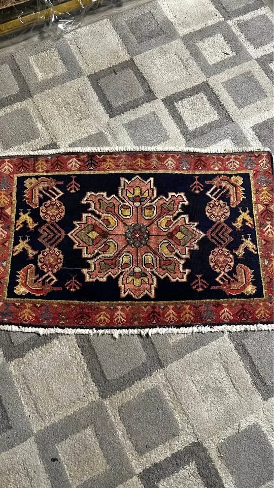 Persian handwoven Rug 2X3.5 Feet thumbnail