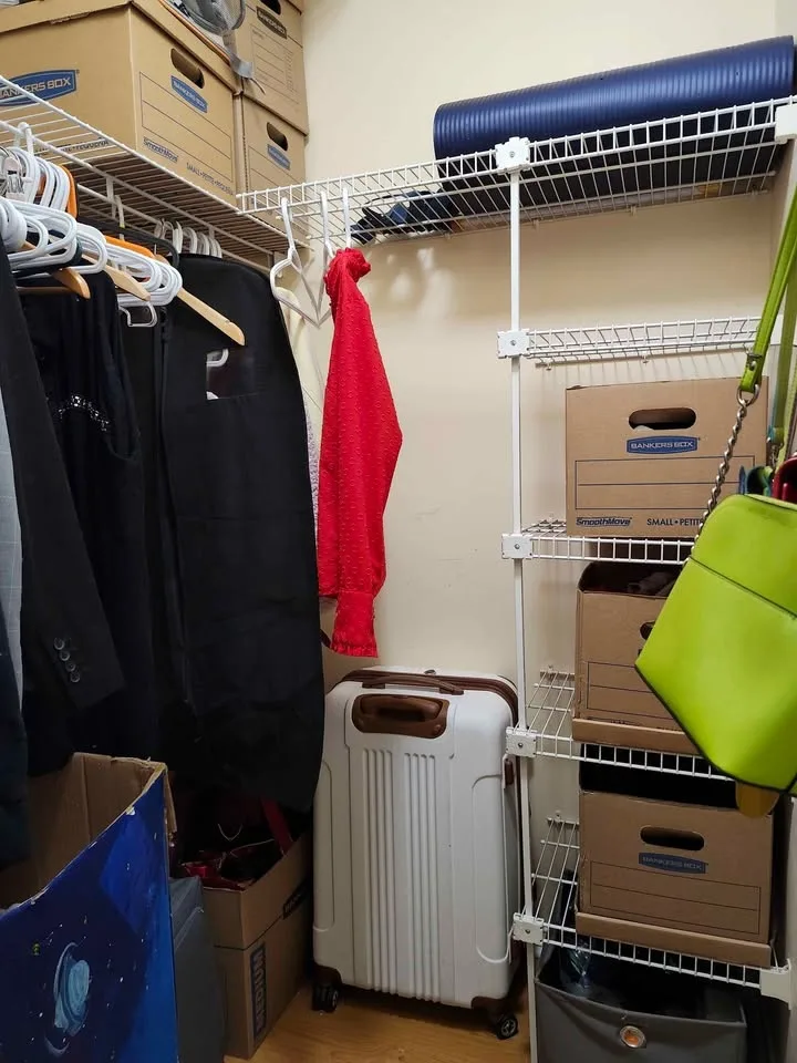 North York Center Master bedroom for rent image indicator(5)