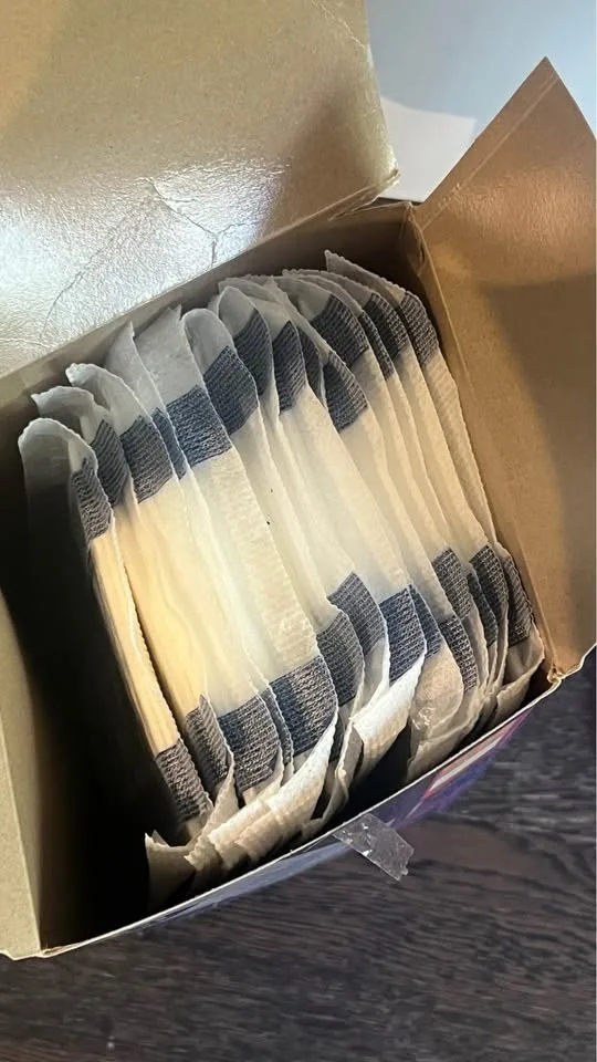 15 pieces Great Value Spray Mop Refill Pads + Swiffer Dust Mop w image indicator(3)