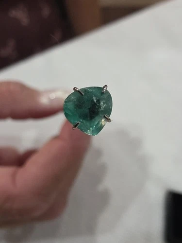 Colombian Heart Emerald Gemstone - photo 3