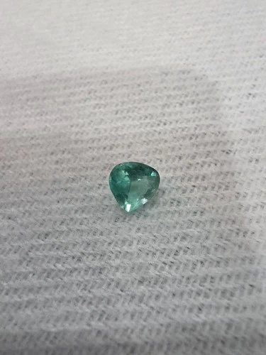 Colombian Heart Emerald Gemstone - photo 5