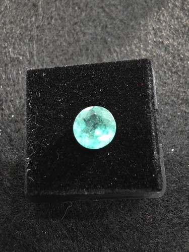 natural colombian emerald Cut Around - photo 2