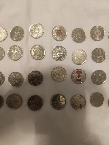 Canadian Conmemorative Quarters Lot 32 Coins image indicator(4)
