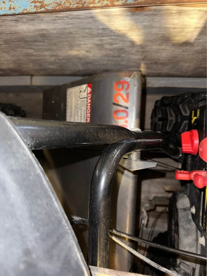 Craftsman 2 stage snow blower - photo 3
