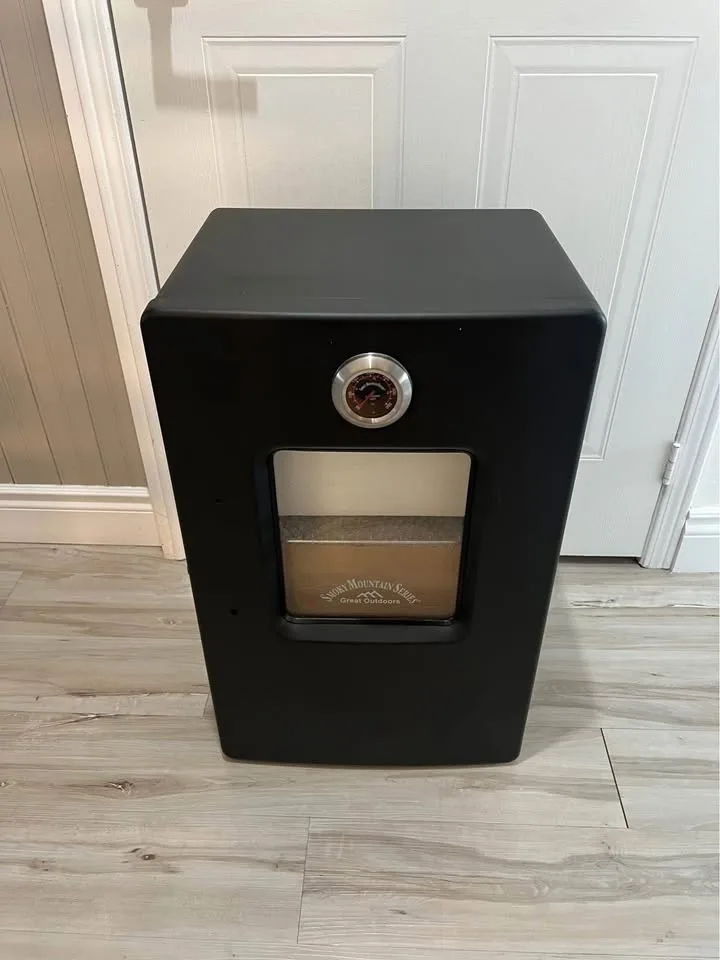 Landmann 26” Electric Smoker image indicator(3)