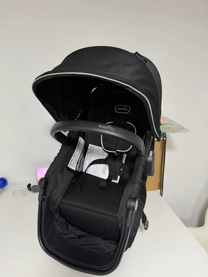 Evenflo Pivot Xpand Second Seat (Ayrshire Black) image indicator(2)