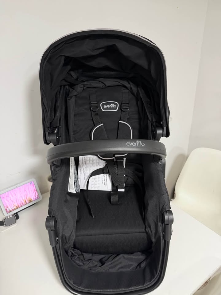 Evenflo Pivot Xpand Second Seat (Ayrshire Black) - photo 3