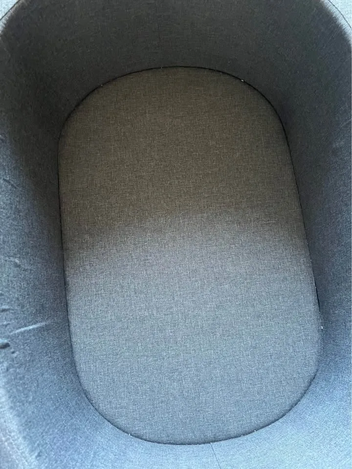 Grey Rocking Bassinet image indicator(4)