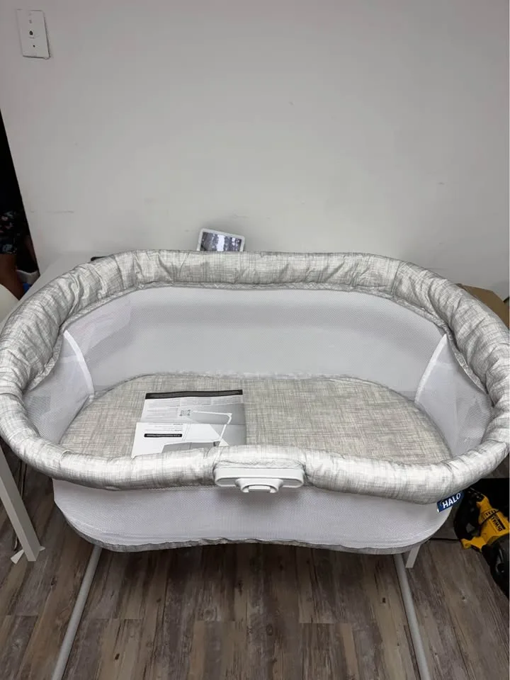 HALO Baby Bassinet, BassiNest Flex image indicator(7)