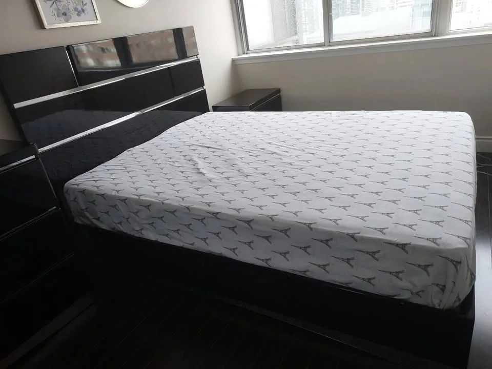 Modern Black Bedroom Set: Queen Bed, Dresser, Nightstand image indicator(6)