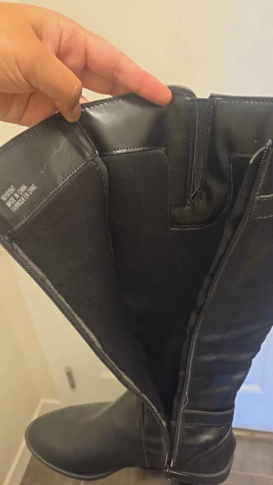 Boots size 9 image indicator(2)