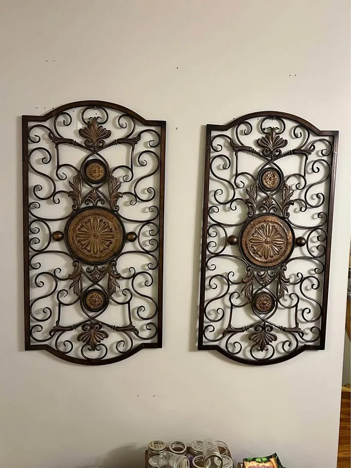 Elegant Wrought Iron Scrollwork Wall Decor - Set of Two