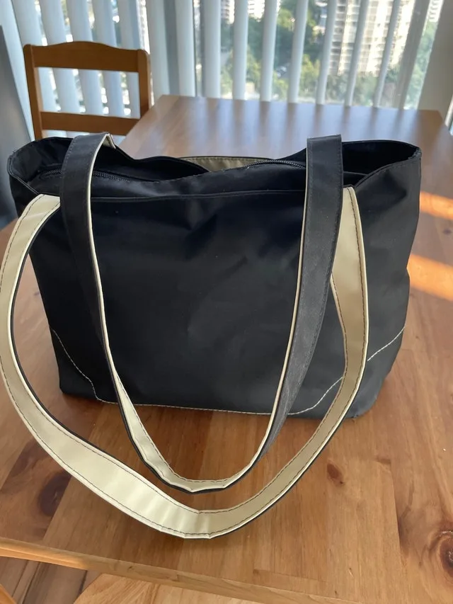 Medela Breast Pump Set – Gently Used, Excellent Condition