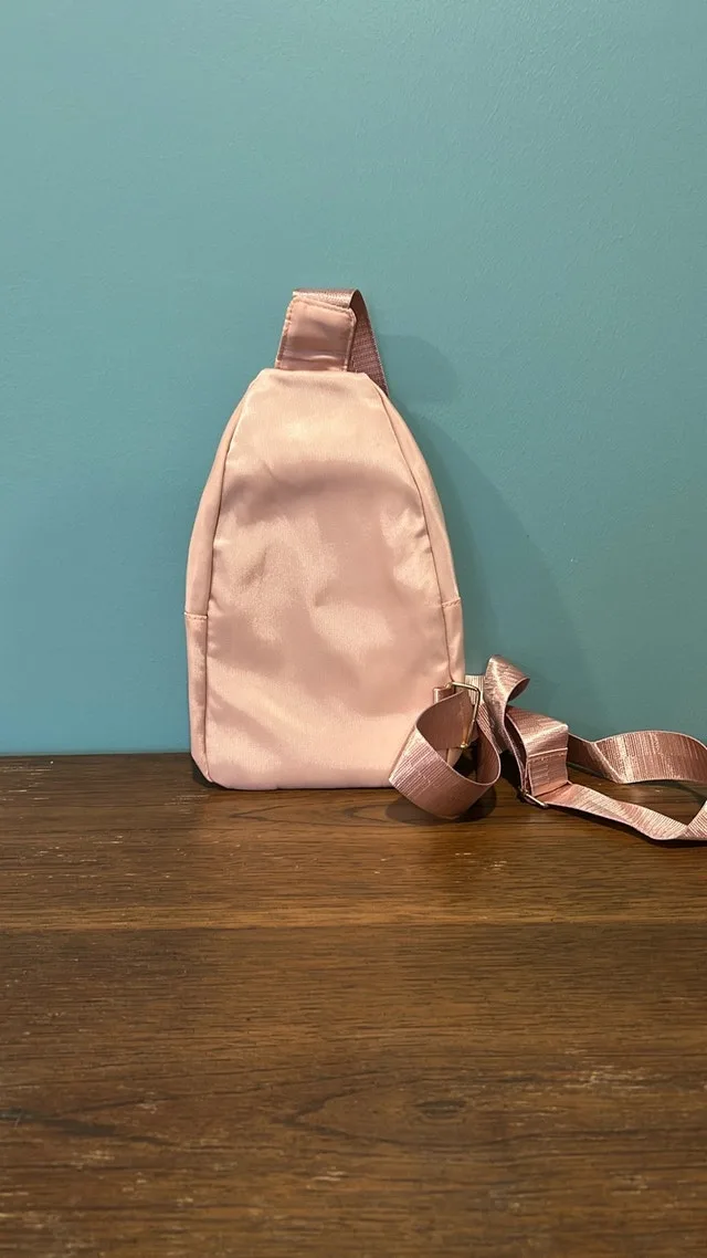 Fashion Sling Backpack image indicator(4)