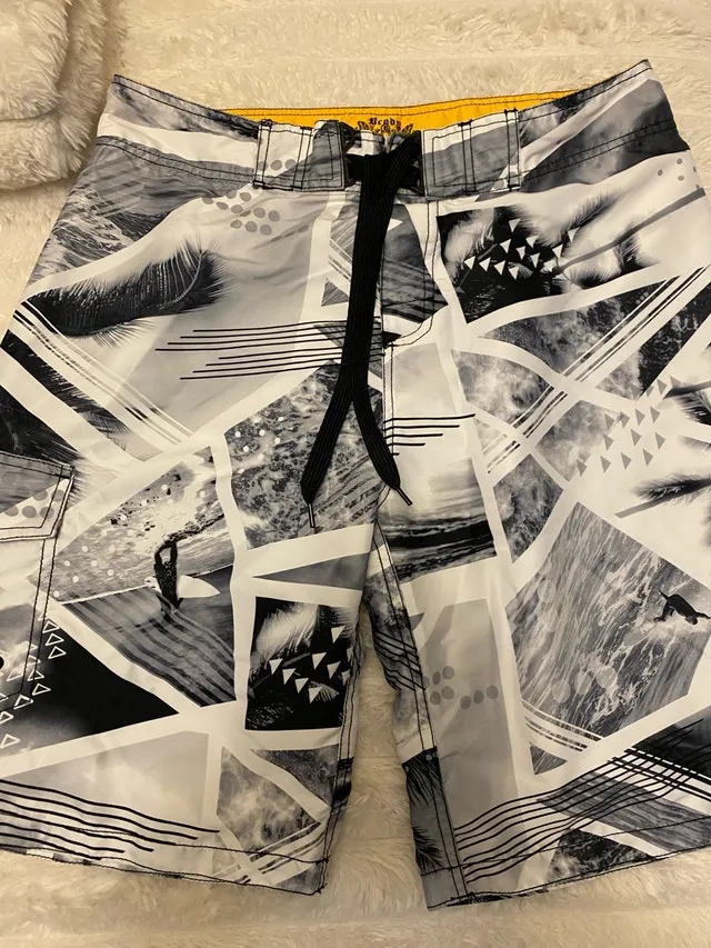 Brody Board Shorts - Size 32. #Cleanout