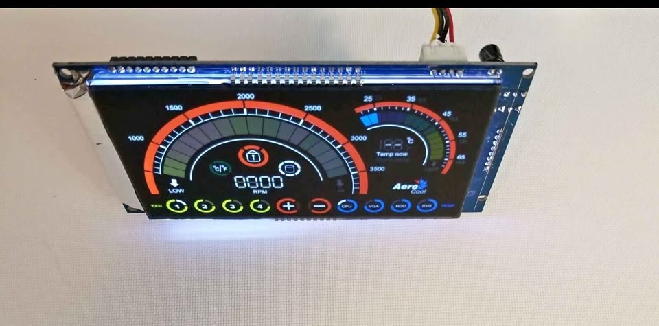 #Cleanout Aerocool V12XT Fan controller screen replacement