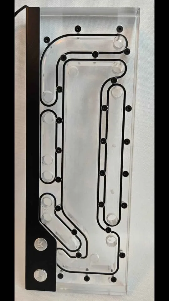 #Cleanout. LIAN LI O11D Distro Plate EKWB O11 Dynamic A RGB image indicator(2)