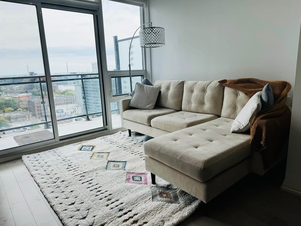 NOA Sectional Sofa with 4 cushions - photo 2