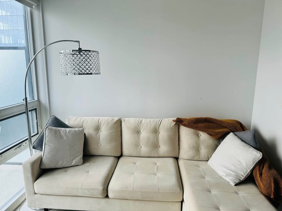 NOA Sectional Sofa with 4 cushions - photo 3