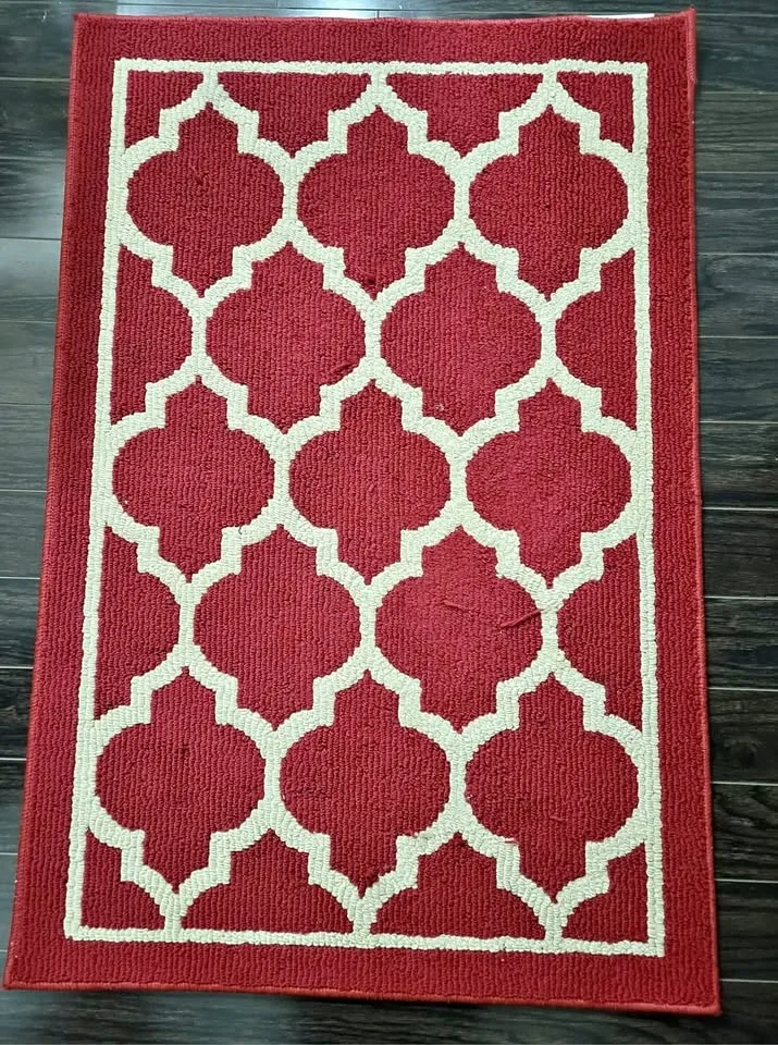 Red & Cream Moroccan Pattern Rug – 30" × 45" (76 × 115 cm)