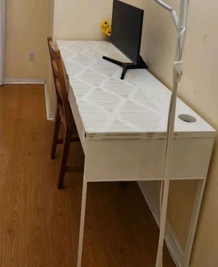 Ikea study desk image indicator(2)