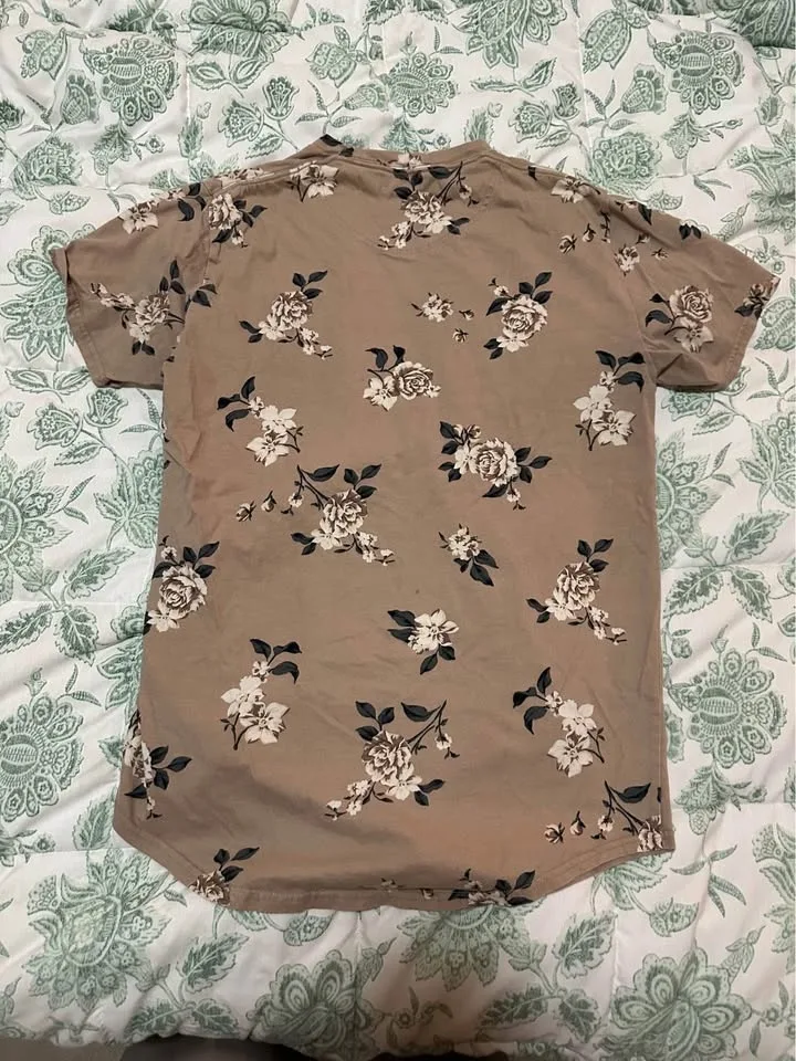 Mens T-Shirts/Polo/Shorts - Abercrombie, H&M, Banana Republic image indicator(4)