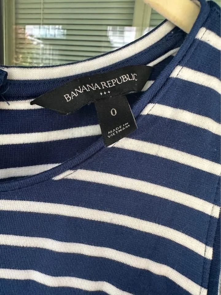 Women’s Dresses Lot image indicator(7)