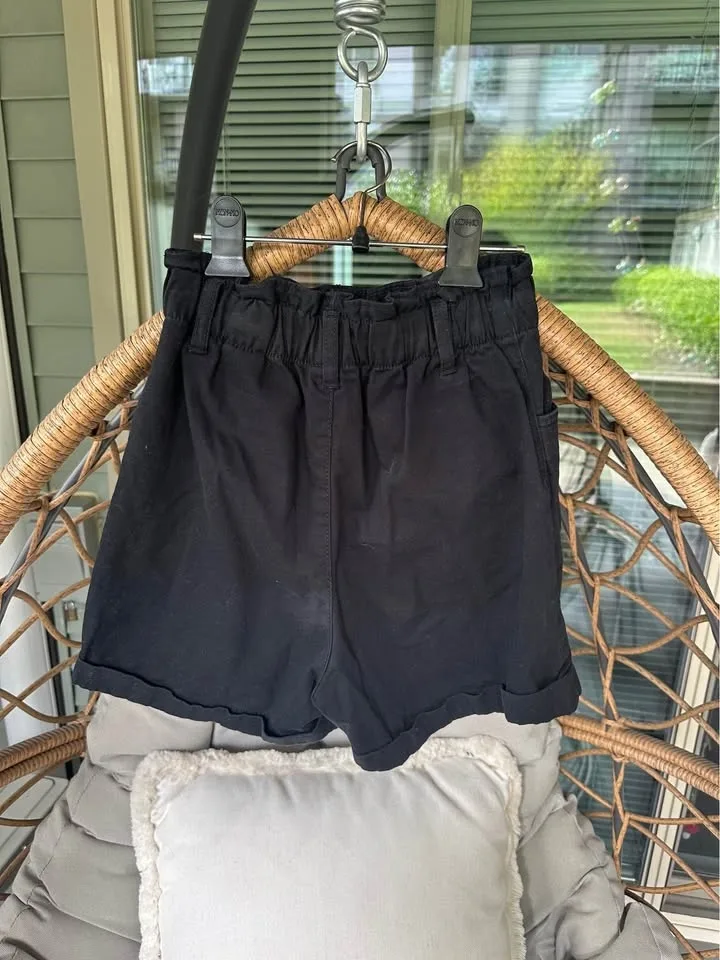 Women’s Banana Republic, Hollister Black Jeans & Shorts image indicator(7)