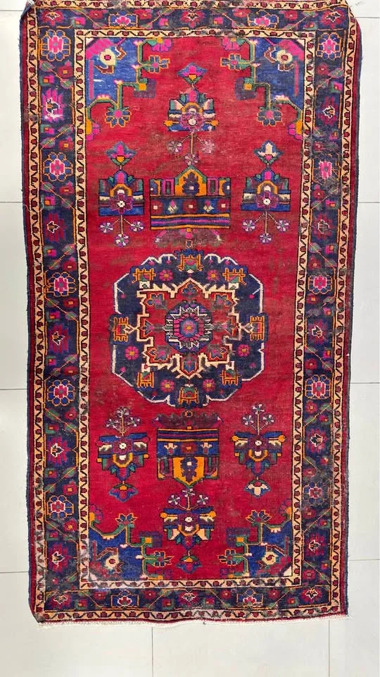 Vintage Persian Rug – 6’10” x 3’6” | Hand-Knotted thumbnail