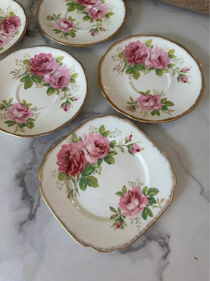Royal Albert American Beauty China Plates image indicator(3)