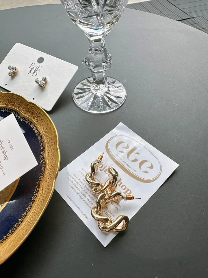 Beautiful vintage trinket dish & jewelry! image indicator(6)