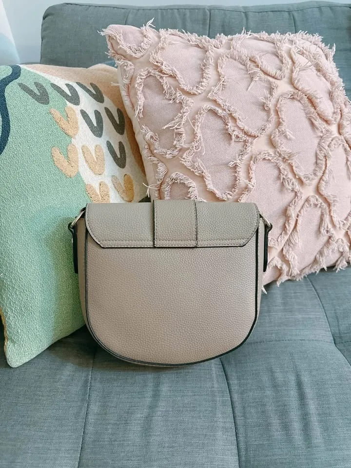 Beige Crossbody Bag / Purse image indicator(2)