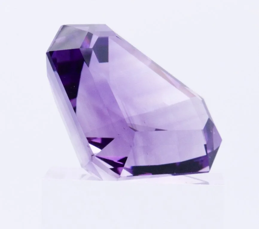 102.32 carat Fancy Cut Purple Amethyst image indicator(9)