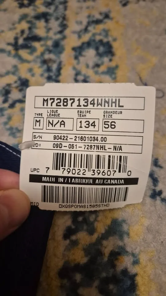 Reebok Canucks Away MiC Jersey Signed 2010-11 image indicator(10)