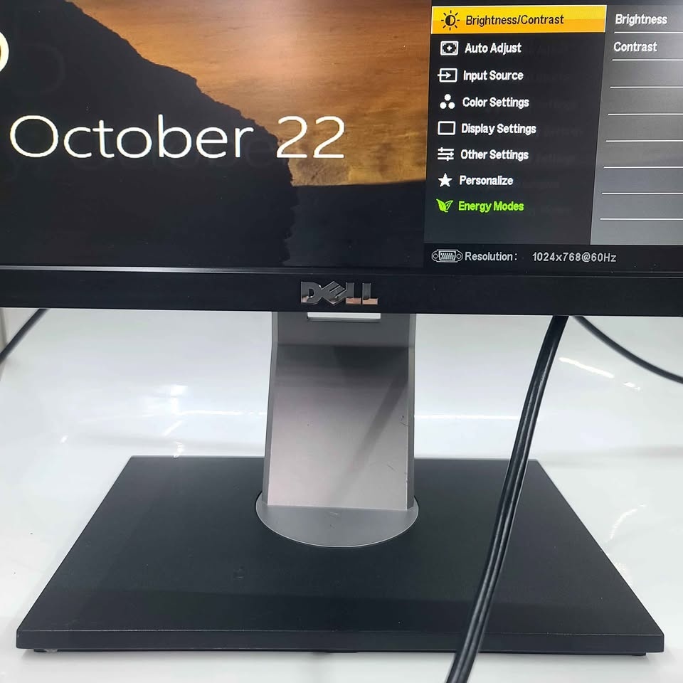 Dell P2411Hb 24” LED Monitor – Excellent Condition - photo 3
