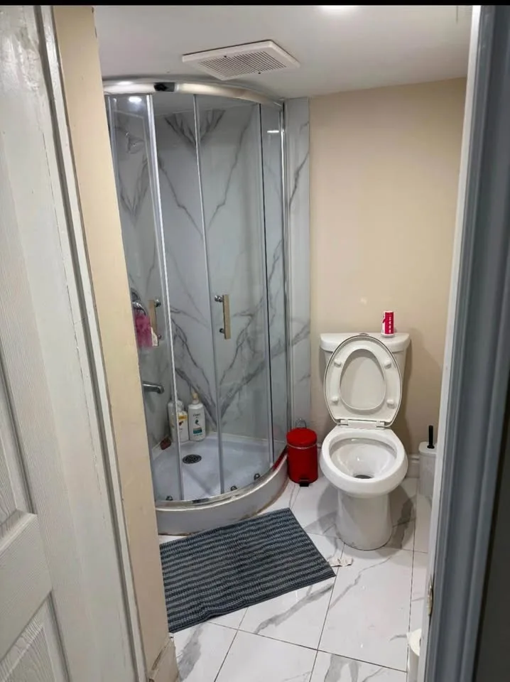 2 bedroom, 1 bath- legal basement image indicator(4)