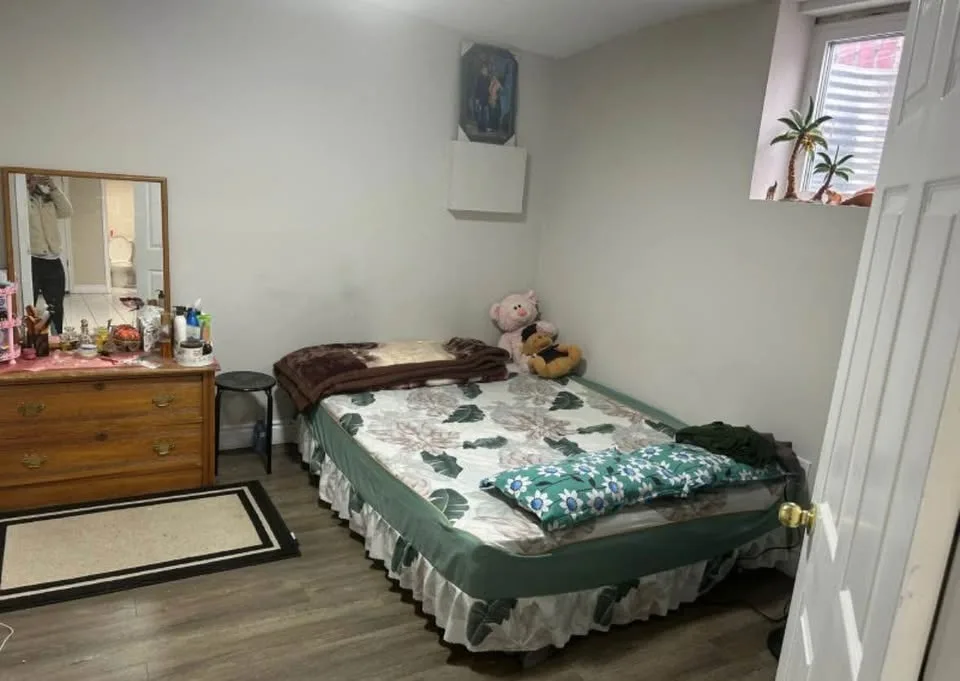 2 bedroom, 1 bath- legal basement image indicator(6)