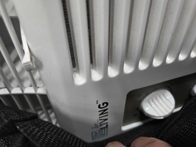 air conditioner AC unit - photo 2