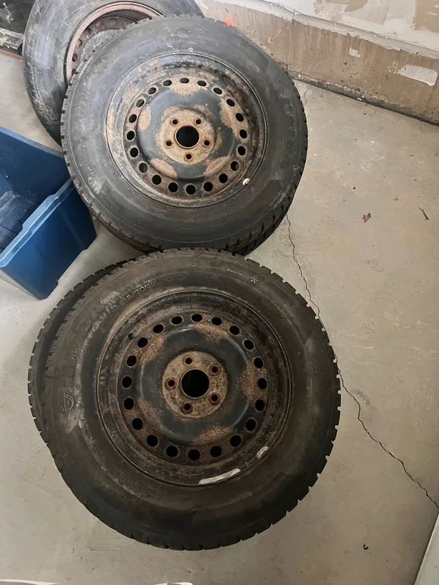 Winter Tires Set of 4 for sale 215/70/60