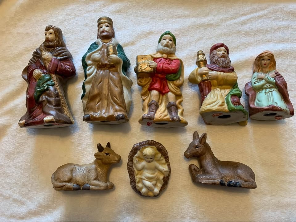 Christmas Nativity Set of 8 - photo 5