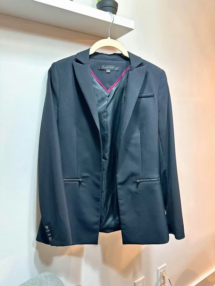 Black Blazer RW&CO