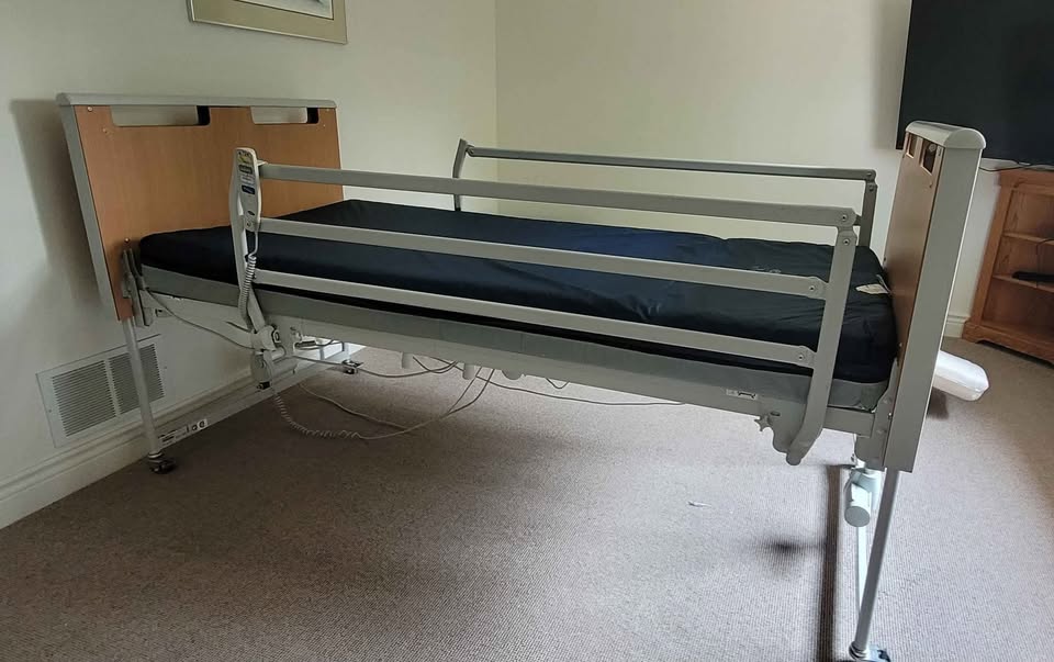 Adjustable bed - photo 3