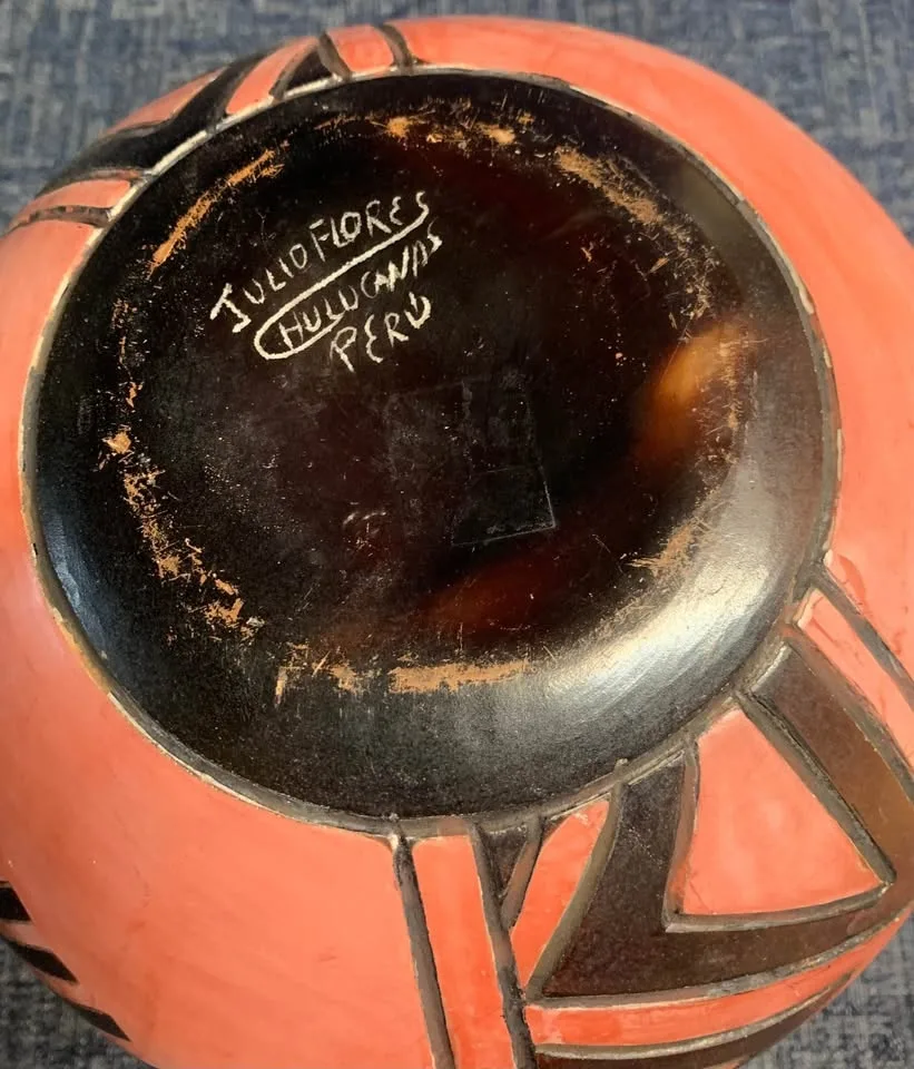 Pottery Vase -Julio Flores Chulucanas PERU image indicator(5)
