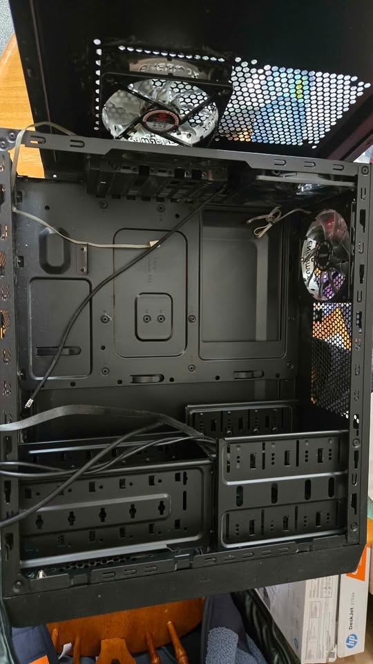 Thermaltake ATX PC Case - photo 2