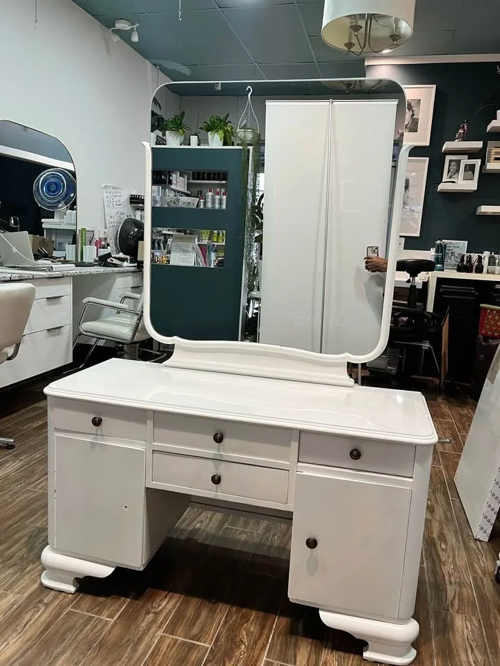 ✨ White Vanity / Makeup or Styling Station with Mirror – Solid W image indicator(4)
