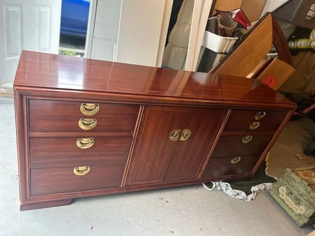 Kroehler Dresser with Trifold Mirror image indicator(9)