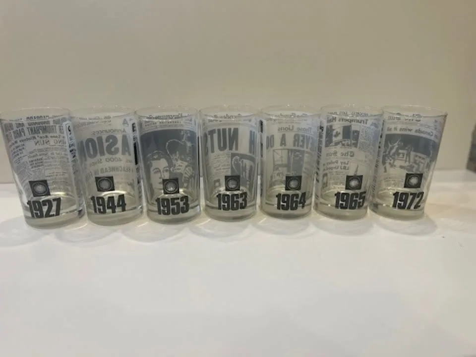 Vancouver Sun Commemorative Glass - Choose Your Year image indicator(9)