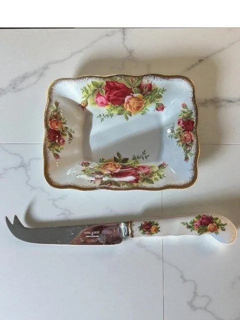 Royal Albert Old Country Roses - Various Pieces image indicator(2)