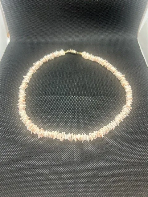 Shell Chip Necklace – Vintage Pink & Cream Beach Boho Choker image indicator(6)