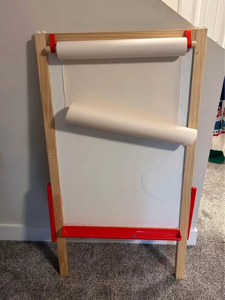 IKEA kids easel and chalkboard image indicator(2)